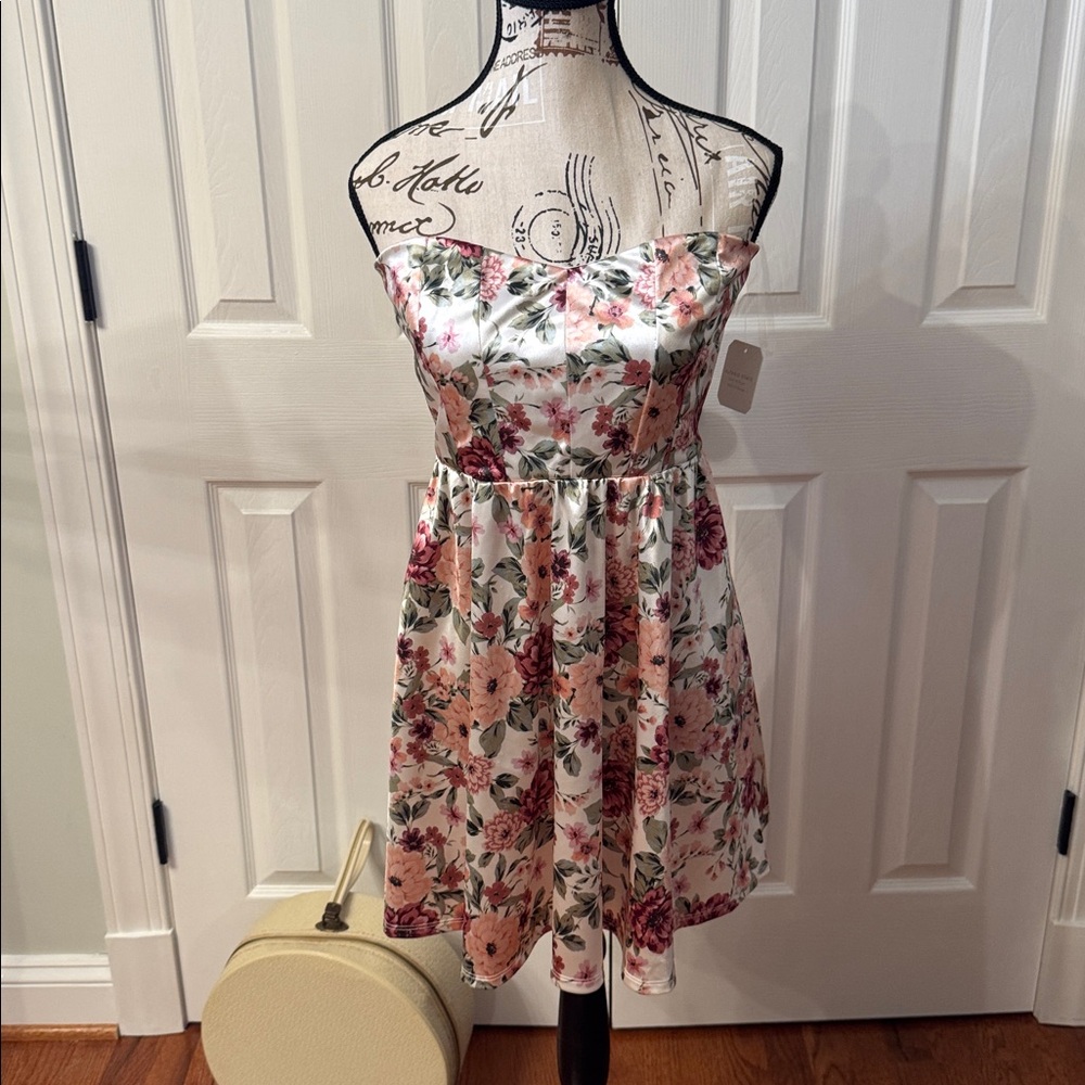 NWT- Altar’d State Strapless Flower Pink White Satin Mini Dress